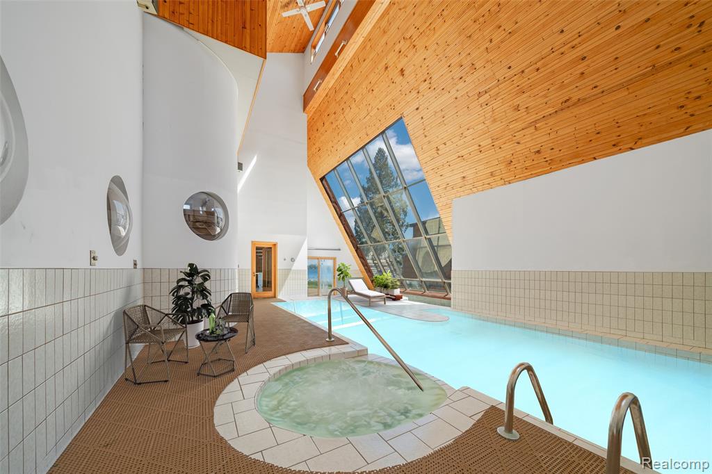 935 Stratton Drive, Waterford, MI 48328 — Photo 16