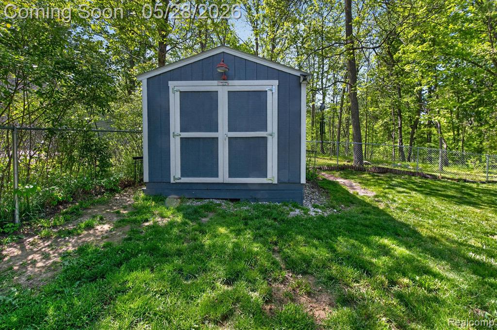 6745 THUNDER Lane, Lansing, MI 48906 — Photo 48