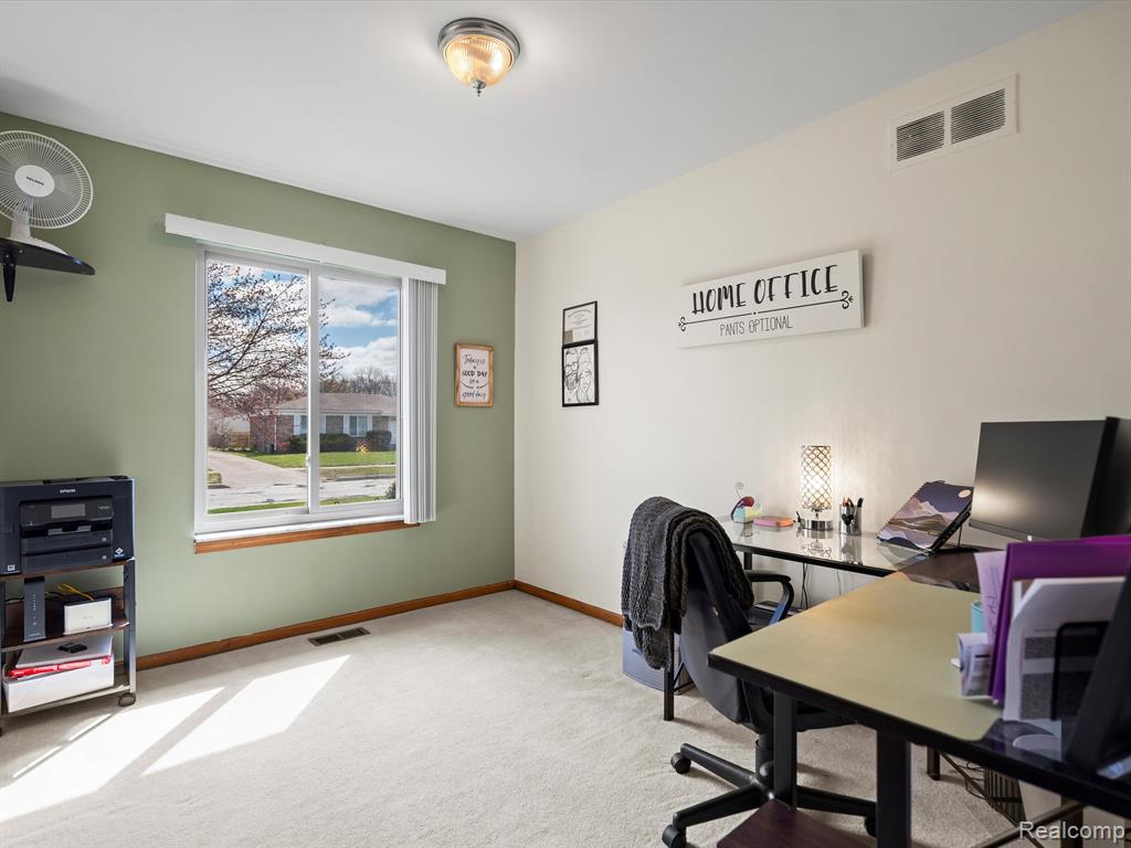 41845 EHRKE Drive, Clinton Twp, MI 48038 — Photo 26