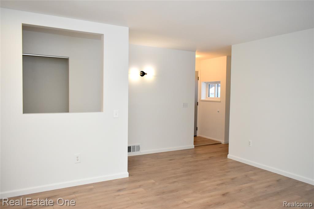 825 Ferley Street, Lansing, MI 48911 — Photo 15