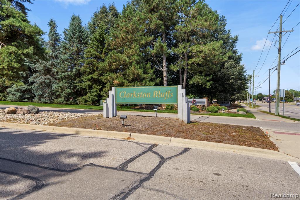 6535 Ridgeview Drive, Clarkston, MI — Photo 22