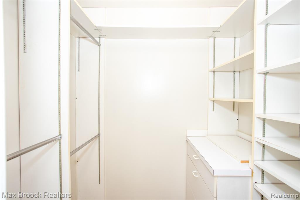 26614 Humber Street, Huntington Woods, MI — Photo 34