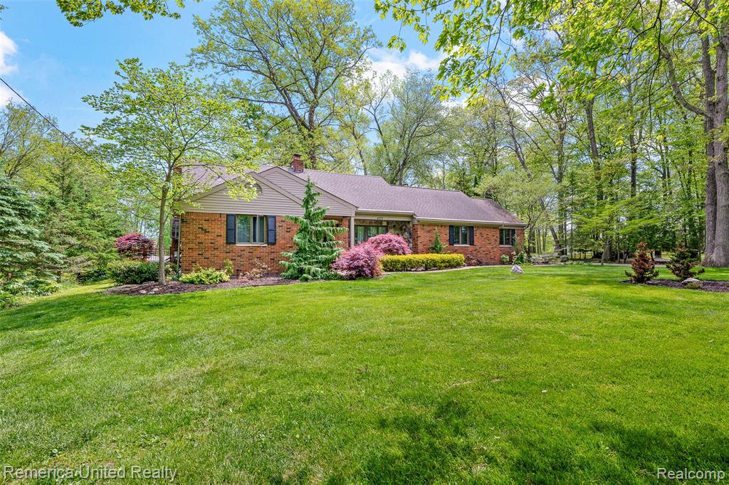 4375 Irene Drive, Howell, MI 48843 — Photo 7