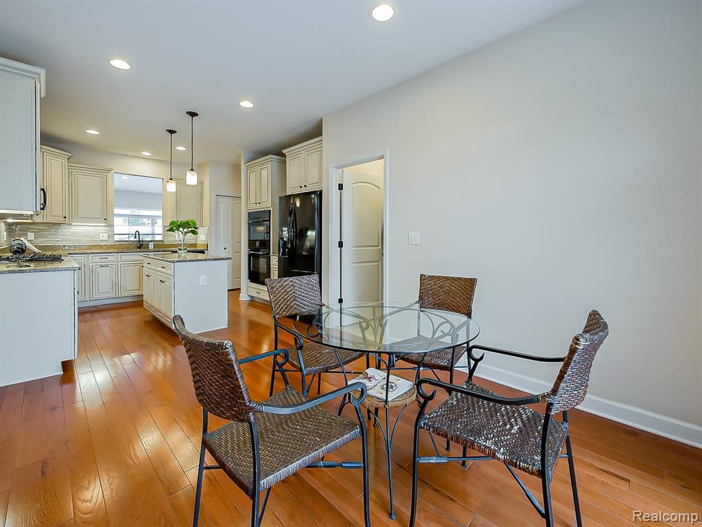 7212 Berry, West Bloomfield, MI — Photo 13