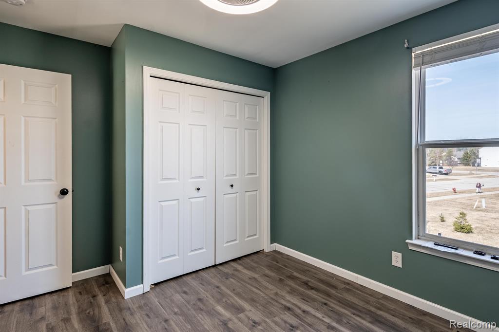 9535 GLENHILL Drive, Ypsilanti, MI 48198 — Photo 25