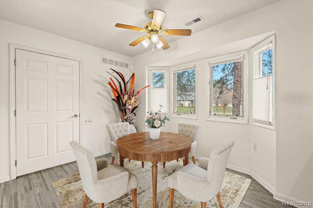 21304 JUNIPER Court, 69, Farmington Hills, MI 48336 — Photo 4