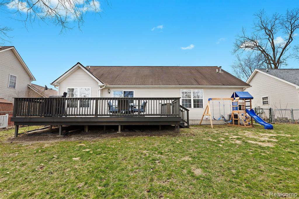 755 1ST Street, Fenton, MI 48430 — Photo 26