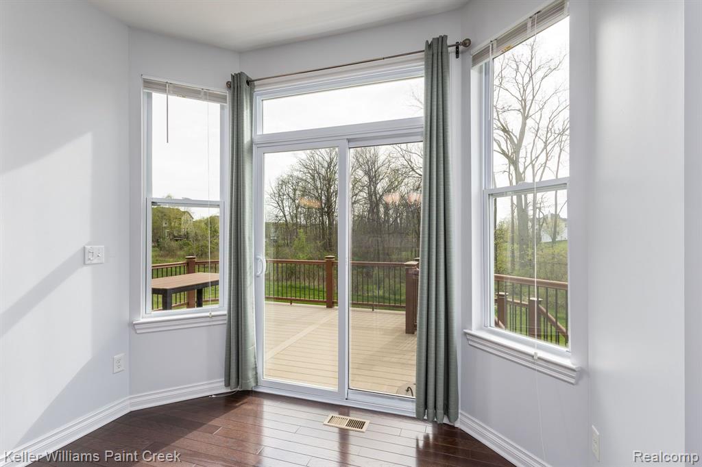 894 Wynstone Circle N, Oakland, MI — Photo 25