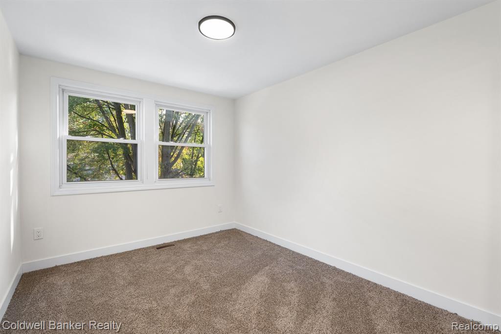 5238 Breeze Hill Place, Troy, MI 48098 — Photo 16