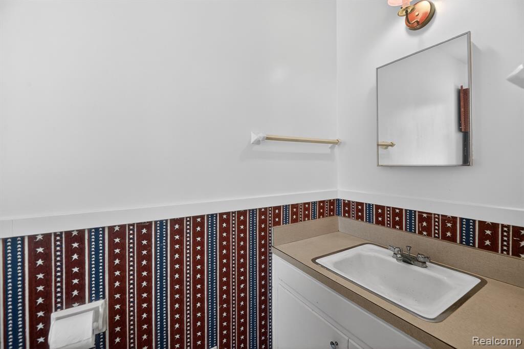 5551 Sugar Bush Lane, Flint, MI 48532 — Photo 33