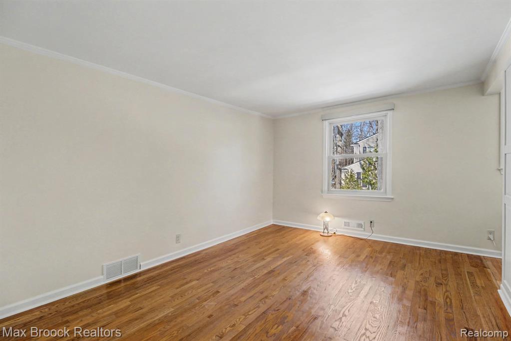 22724 King Richard Court, Beverly Hills, MI 48025 — Photo 23