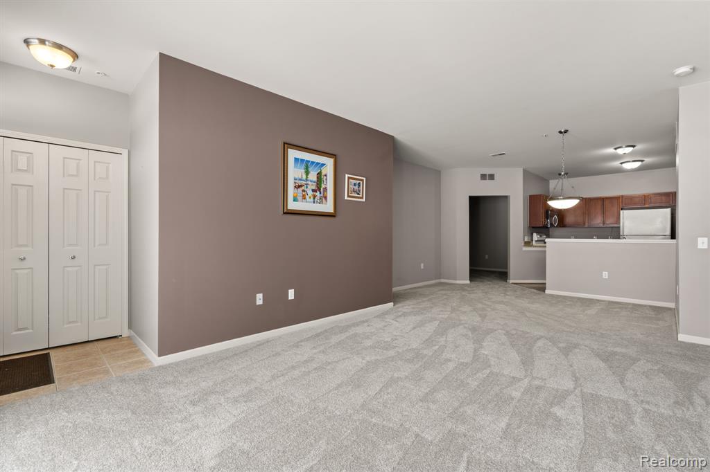 3276 Theodore E, 2, Wixom, MI 48393 — Photo 6
