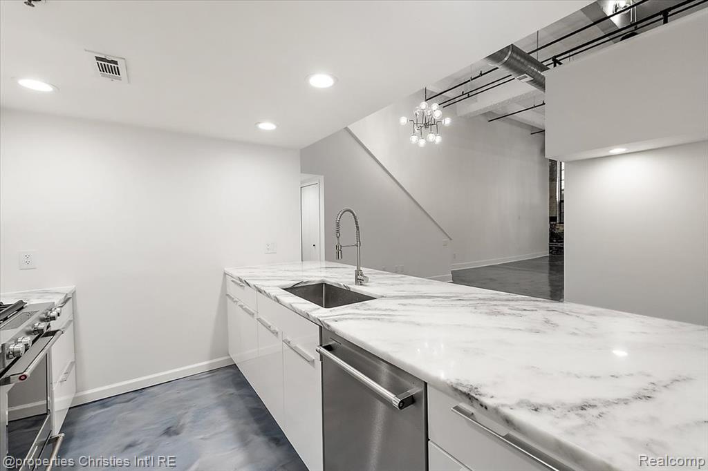 3434 Russell Street, 107, Detroit, MI 48207 — Photo 11