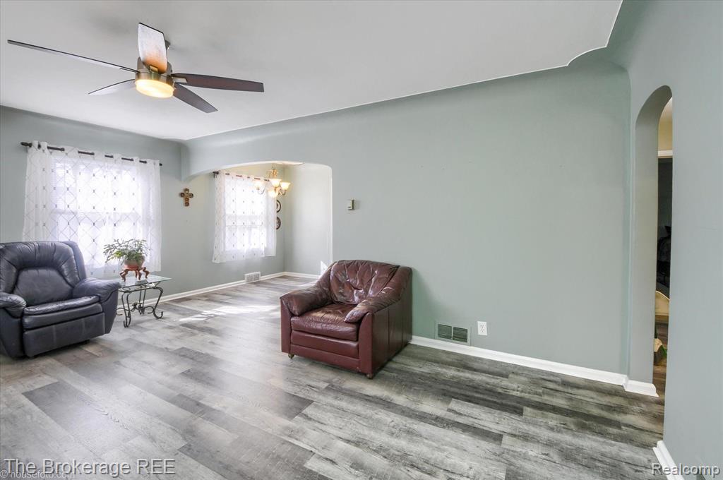 4052 COOK Road, Swartz Creek, MI 48473 — Photo 10