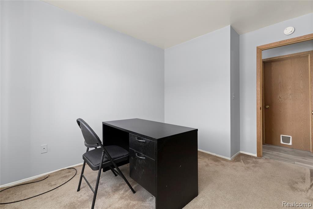 7806 Manor Circle, 101, Westland, MI — Photo 23