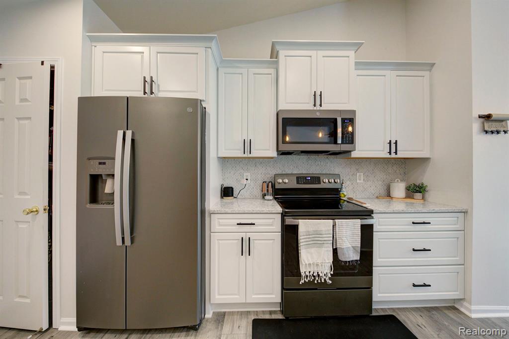 3425 EMPIRE STATE Drive, Canton, MI 48188 — Photo 14