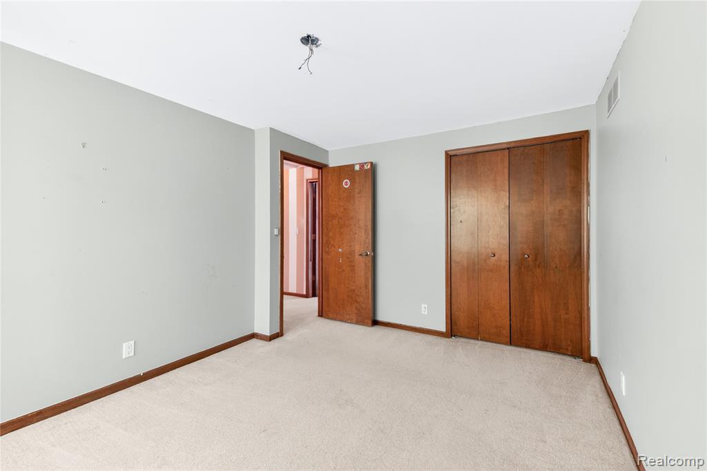 8027 Berkshire Drive, Grosse Ile, MI 48138 — Photo 33