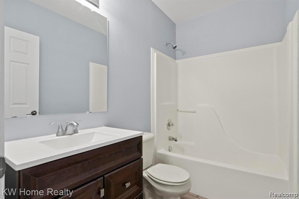7637 Woodward Avenue, Detroit, MI 48202 — Photo 9