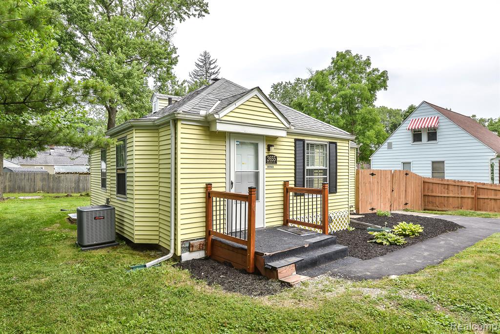 2655 BELLWOOD Avenue, Ann Arbor, MI 48104 — Photo 3