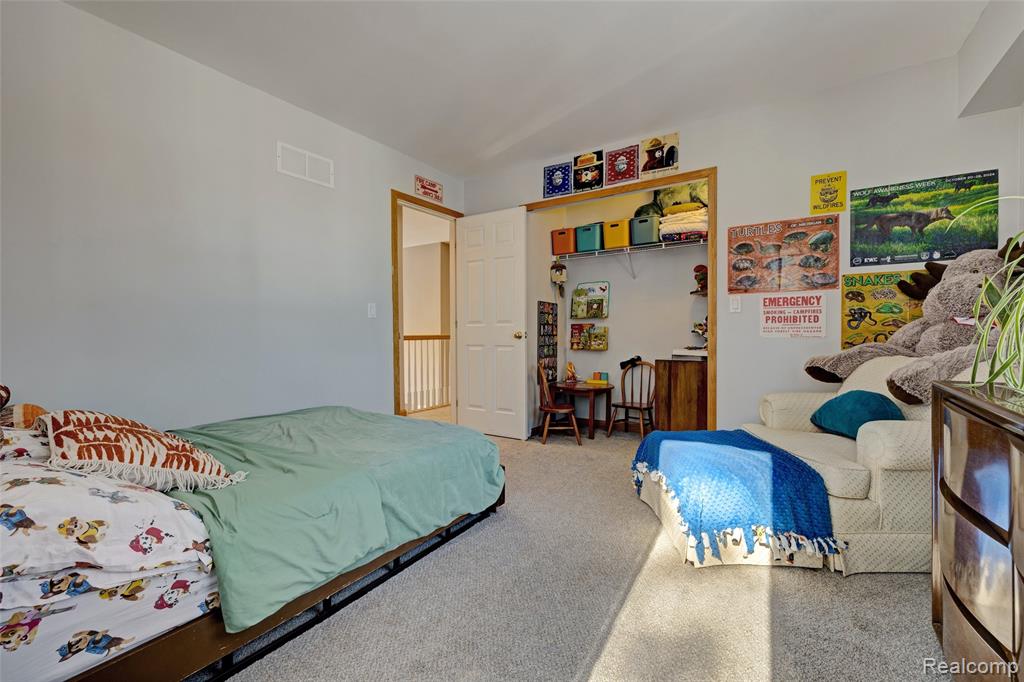 9619 Tree Top Court, Pinckney, MI, 48169