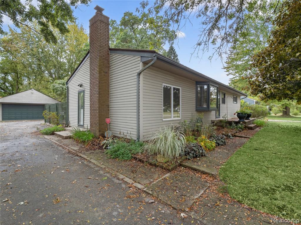 43801 Burtrig Road, Van Buren, MI 48111 — Photo 4