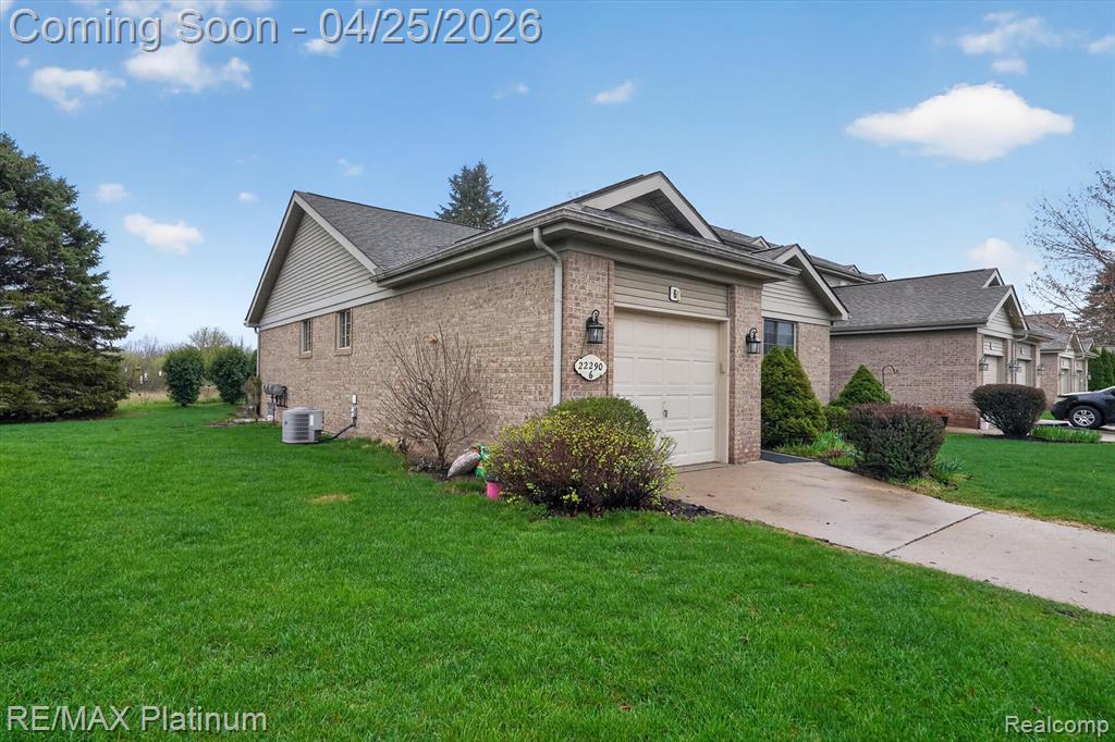 22290 Quail Run Circle, 6, South Lyon, MI 48178 — Photo 4