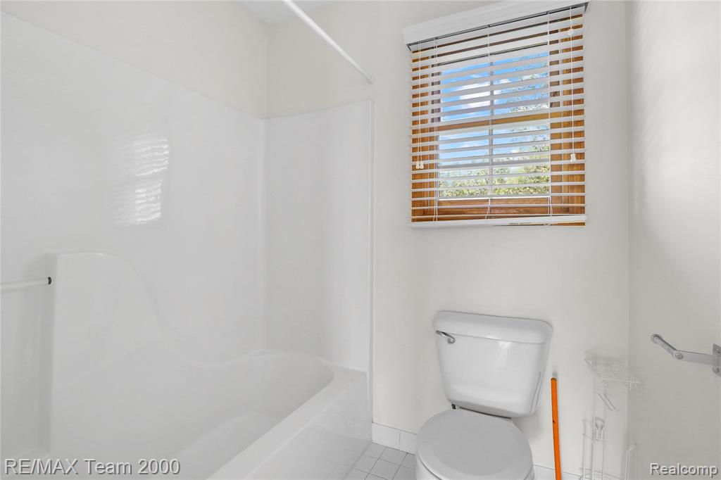 23888 Leighwood Drive, Trenton, MI 48183 — Photo 22