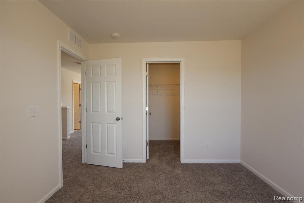 412 Hidden River W W, Holly, MI 48442 — Photo 23
