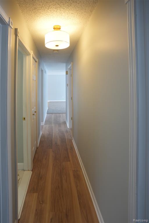 5783 Williamsburg Court, Waterford, MI 48327 — Photo 25