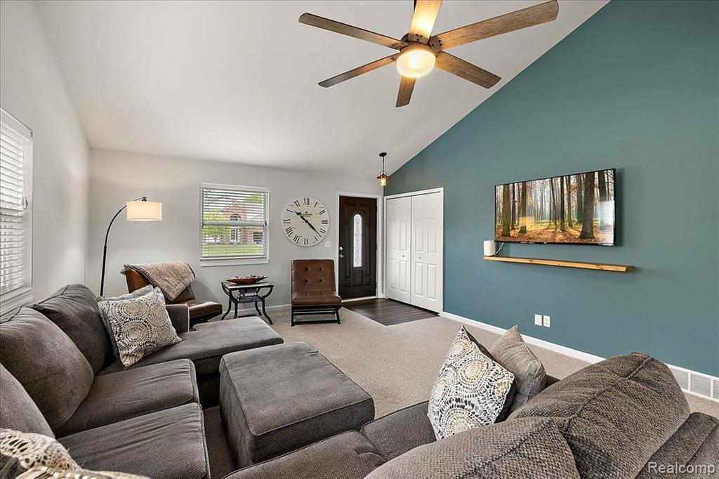 7611 Peninsula, Waterford, MI 48327 — Photo 6