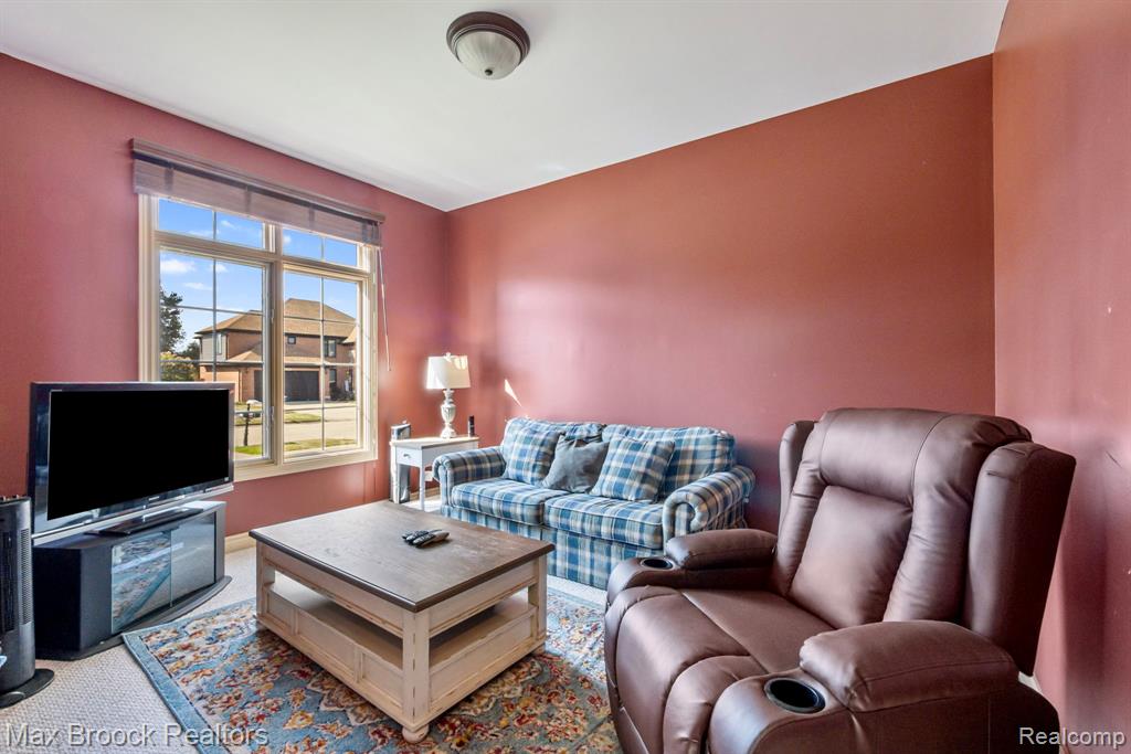 41704 Clinton Pines Drive, Clinton Twp, MI 48038 — Photo 12