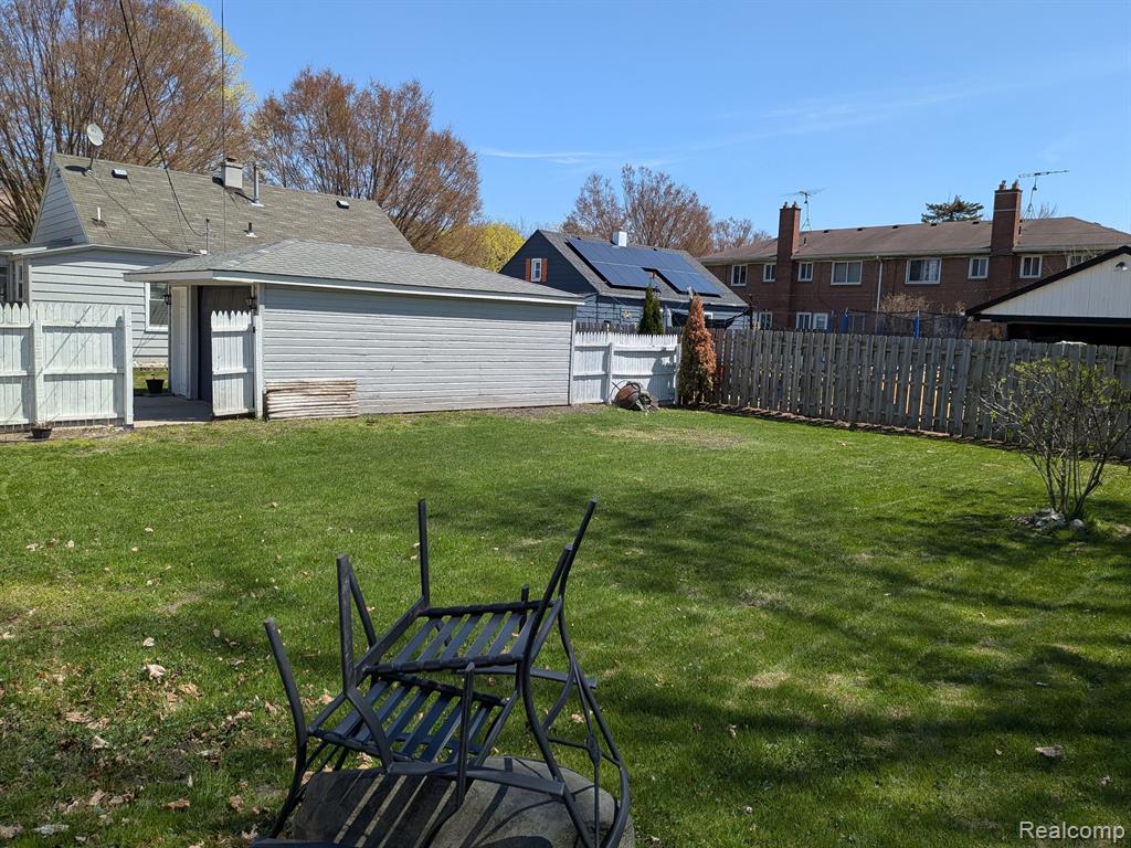 88 CROCKER Boulevard, Mount Clemens, MI 48043 — Photo 3