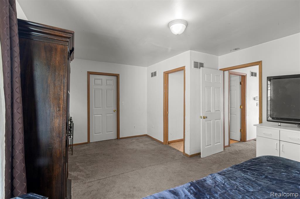 8068 Saint Marys Street, Detroit, MI 48228 — Photo 21