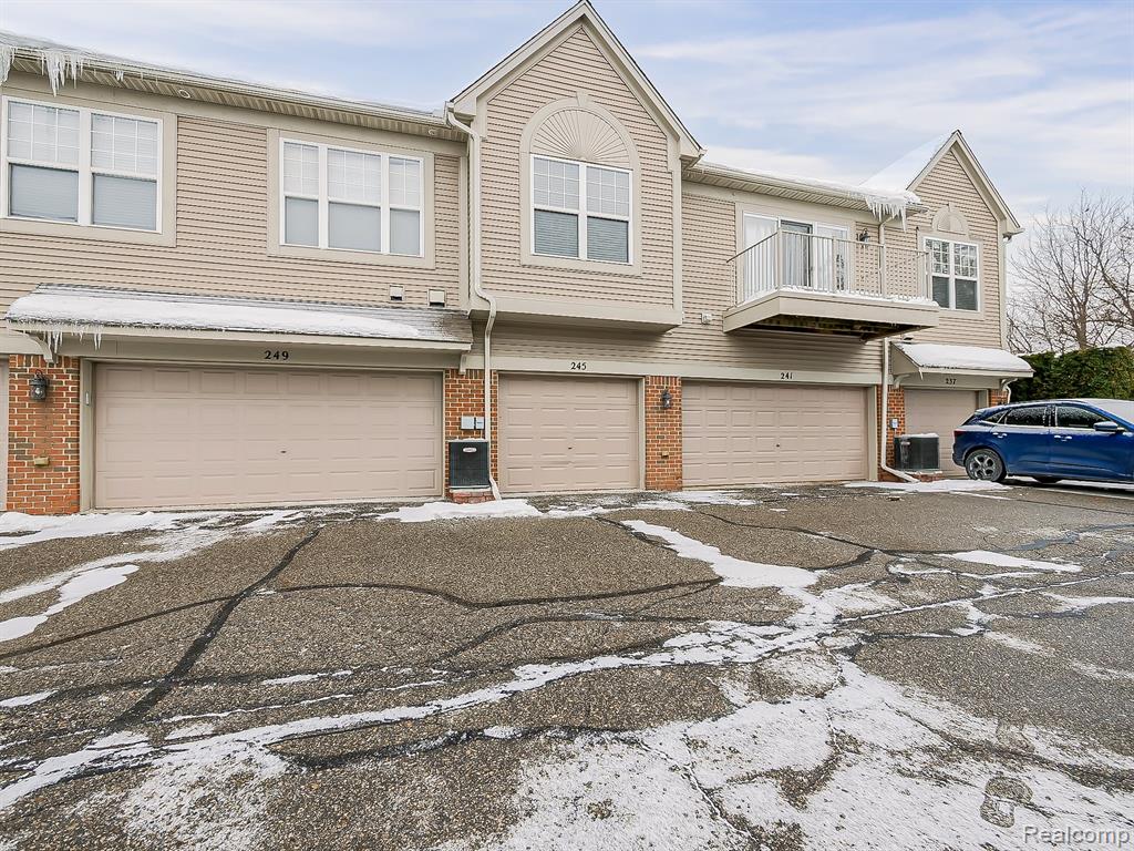 245 WRIGHT Street, Wixom, MI — Photo 35