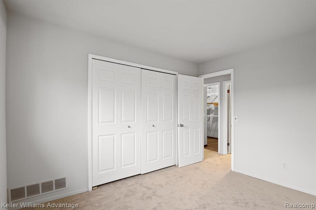 31993 W 12 MILE Road, 313, Farmington Hills, MI 48334 — Photo 20