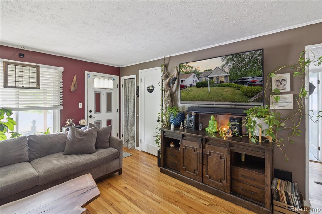 8025 Mayfair Street, Taylor, MI 48180 — Photo 6