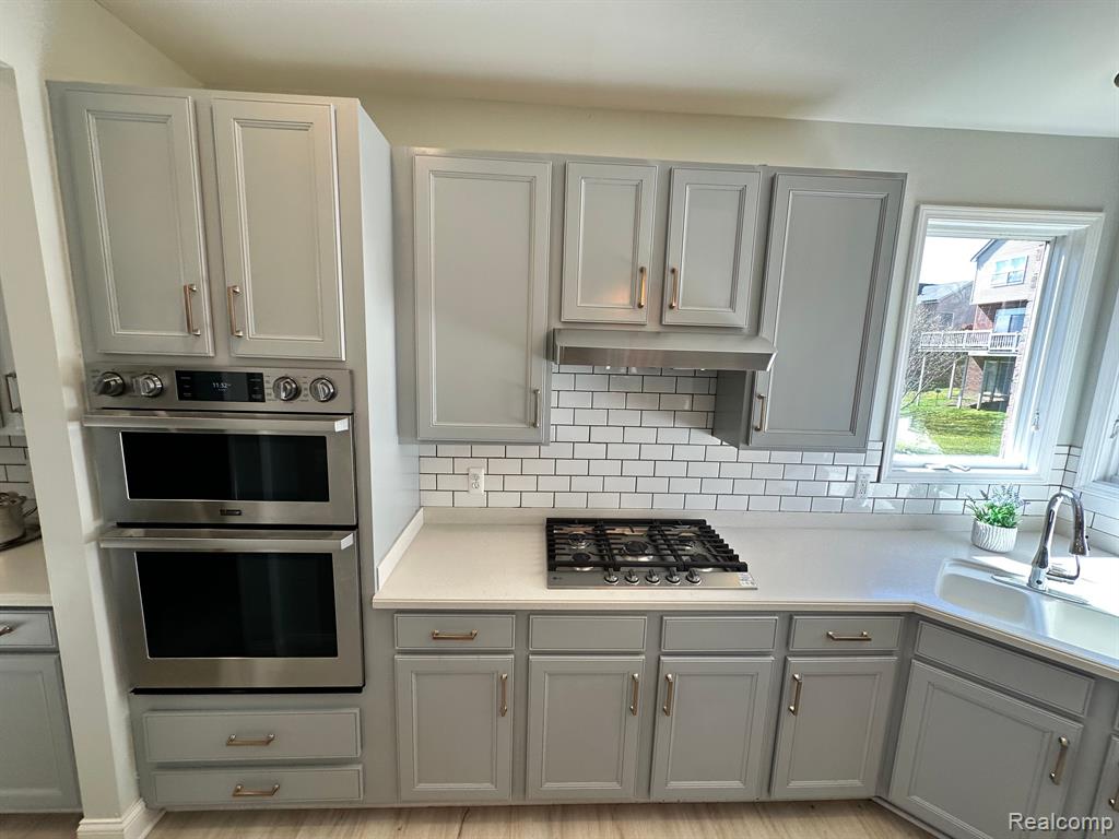 16983 COURVILLE Drive, Northville, MI 48168 — Photo 15