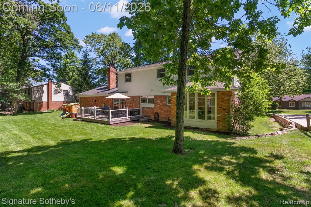 5748 Cherry Crest Drive, West Bloomfield, MI — Photo 2