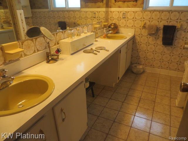 49400 Callens Road, Chesterfield, MI 48047 — Photo 34