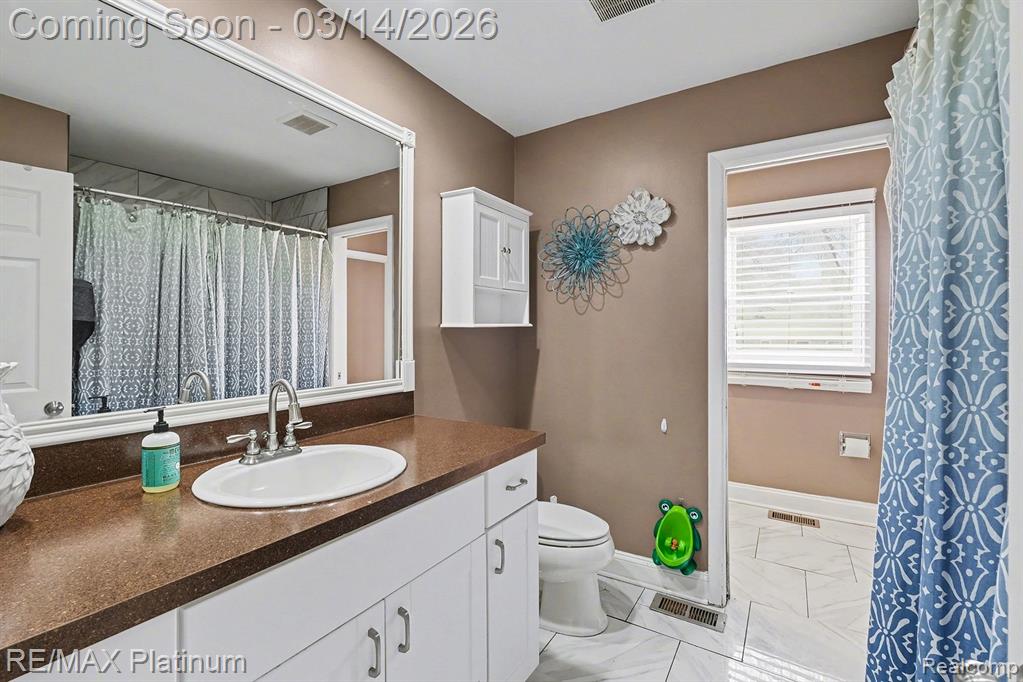 6426 Rustic Ridge Trail, Grand Blanc, MI 48439 — Photo 14