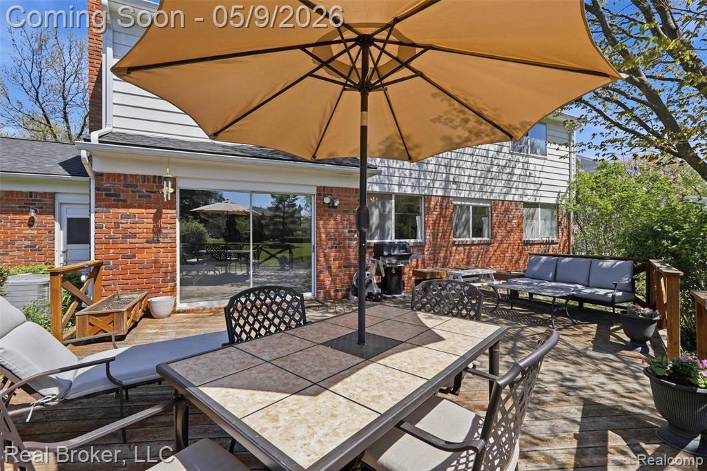 5037 Bantry Drive, West Bloomfield, MI — Photo 34