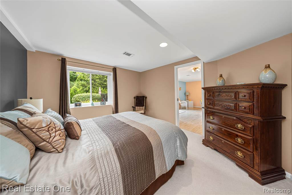 8736 El Dorado Drive, White Lake, MI — Photo 34