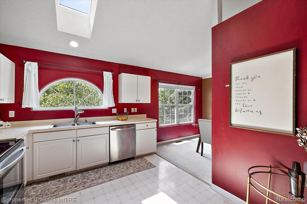 6873 Fox Lane, Waterford, MI 48327 — Photo 23