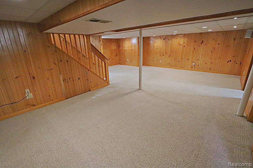 9929 DEERING Street, Livonia, MI 48150 — Photo 29