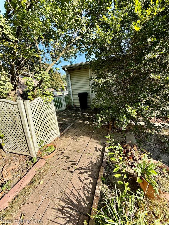 42075 GLORIA Drive, Canton, MI 48187 — Photo 58