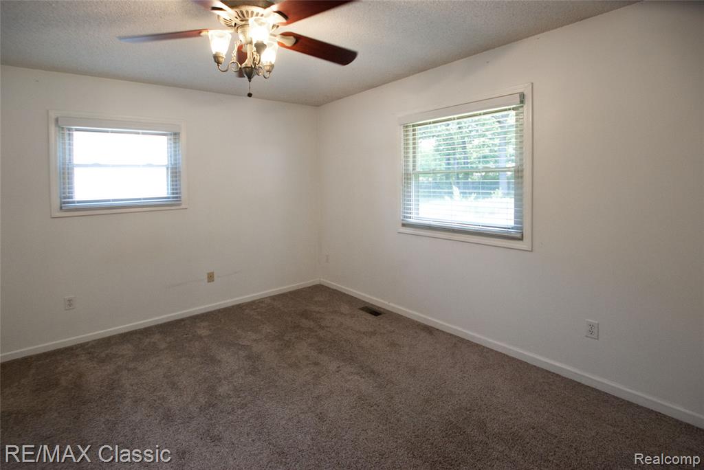 5280 Weston Court, Commerce Twp, MI 48382 — Photo 13