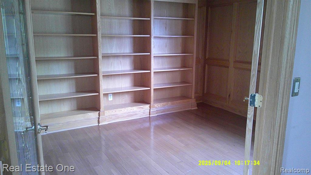 9531 W Outer Drive, Detroit, MI 48223 — Photo 14