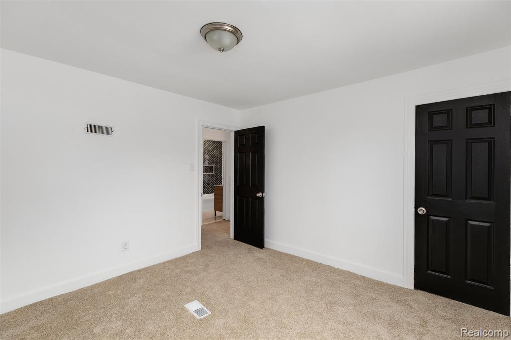10900 Worden Street, Detroit, MI 48224 — Photo 24