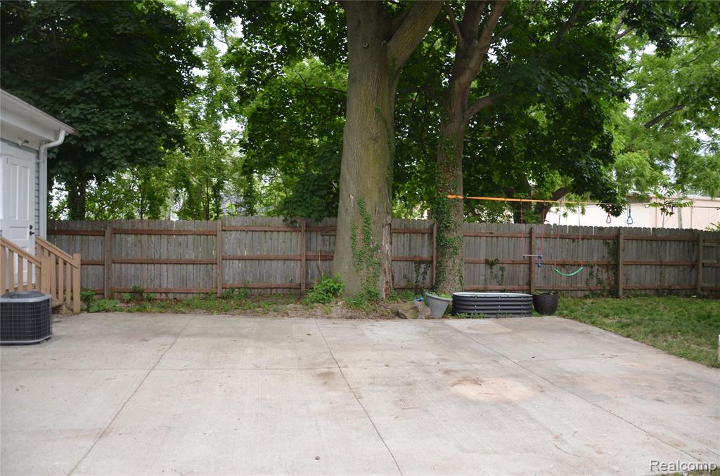 43 Margaret Street, Whitmore Lake, MI 48189 — Photo 17