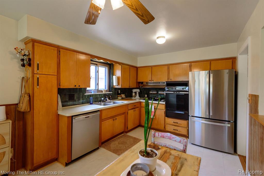 6604 COLONIAL Street, Dearborn Heights, MI 48127 — Photo 6